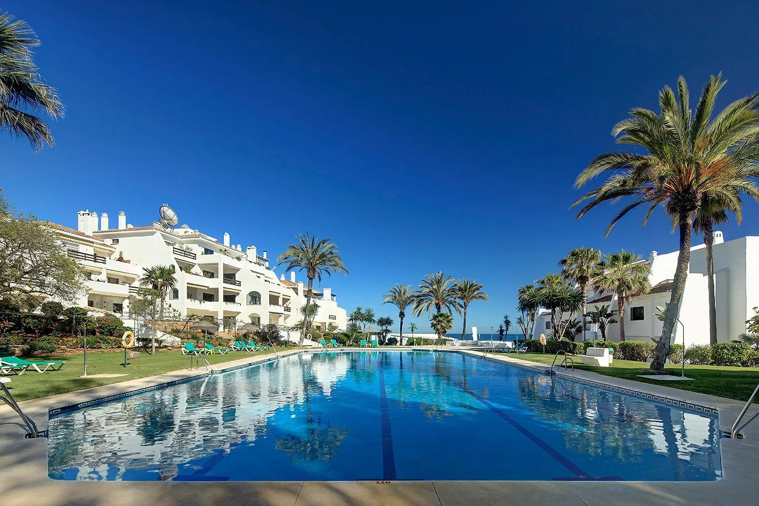 Coral Beach Aparthotel Marbella Apartment